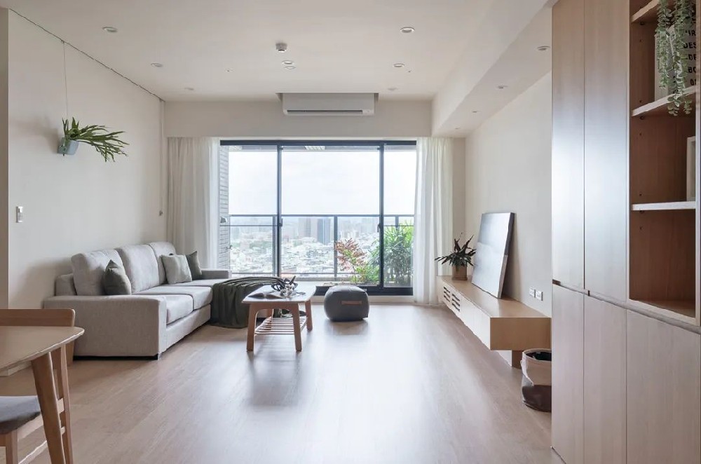 99㎡無(wú)印風(fēng)輕暖宅,極簡(jiǎn)+留白,打造空間高級感