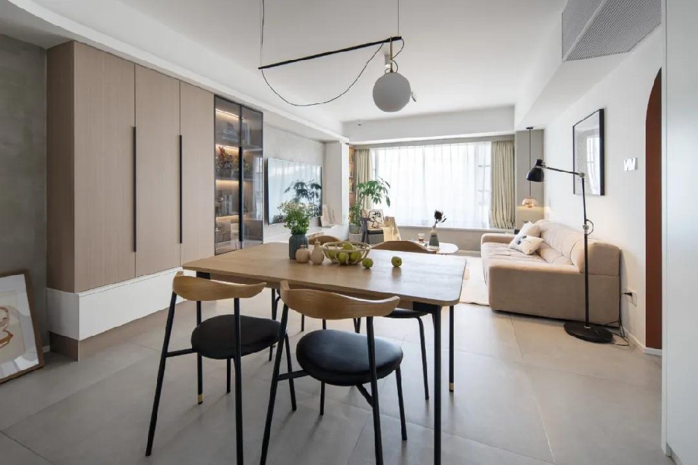 75㎡二手房改造，簡(jiǎn)潔而不失細節的家，舒適愜意