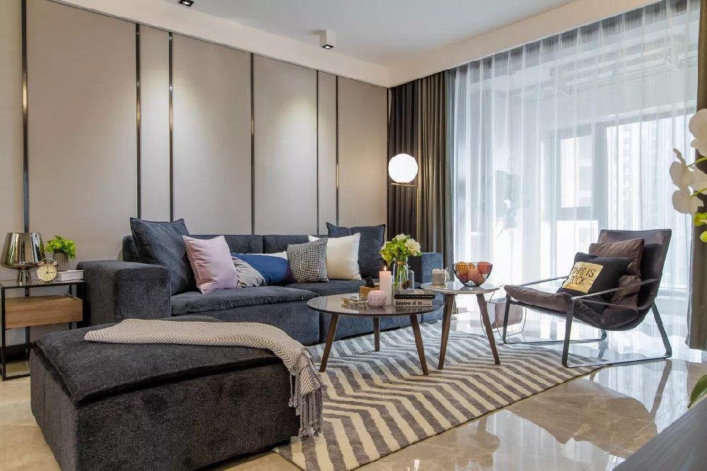 102㎡的輕奢風(fēng)三房，都市男喜歡的風(fēng)格，品質(zhì)感十足