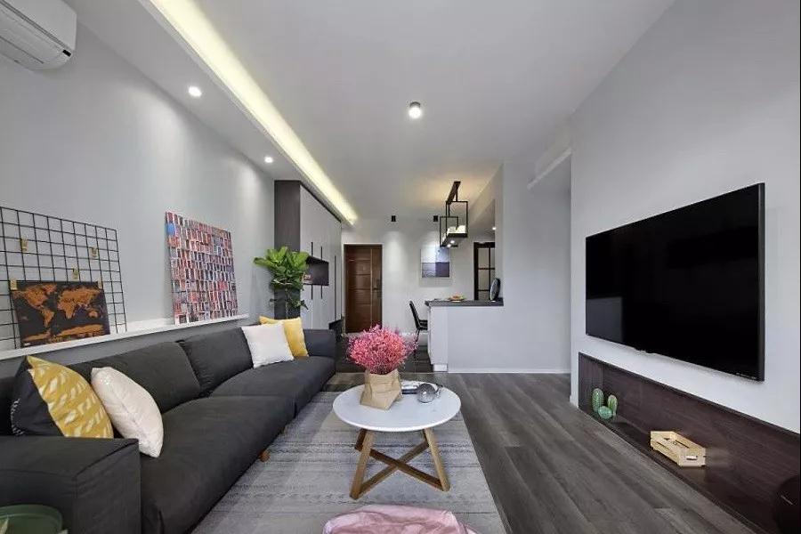 108㎡的現代簡(jiǎn)約風(fēng)，陽(yáng)臺的木質(zhì)柵欄這么漂亮