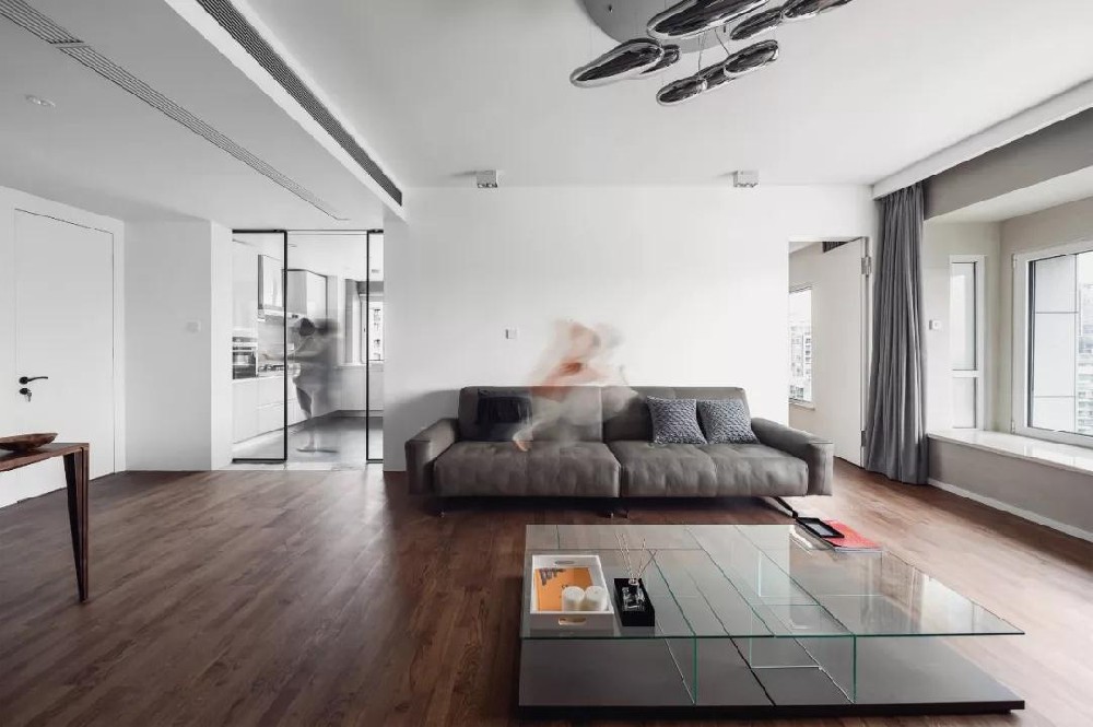 150㎡灰色系空間設計，打造簡(jiǎn)約清新宜居