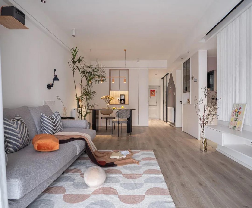 80㎡簡(jiǎn)約裝修，但氛圍讓人感覺(jué)很幸福