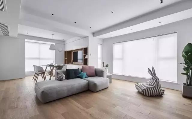 123㎡清新北歐三居室，原木色賦予空間自然樸實(shí)的氣息