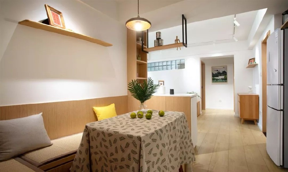 78㎡簡(jiǎn)約原木風(fēng)兩居室，全屋定制收納，電視柜、吧臺、卡座、榻榻米超贊