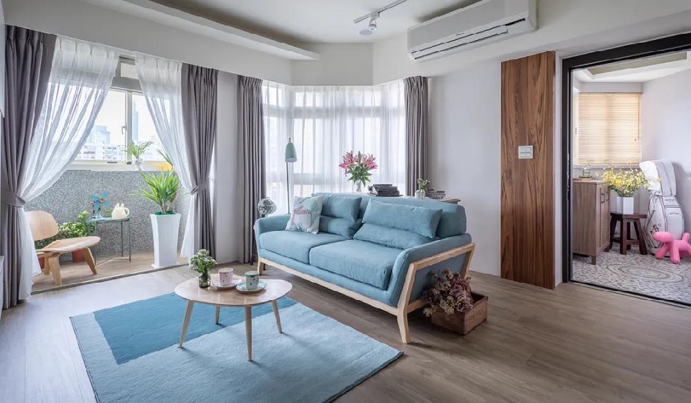 90㎡浪漫小三居室，打掉三面墻，客餐廳連陽(yáng)臺太美了