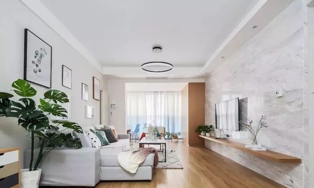 85㎡清新簡(jiǎn)約北歐婚房，書(shū)房+儲物間，陽(yáng)臺的作用大