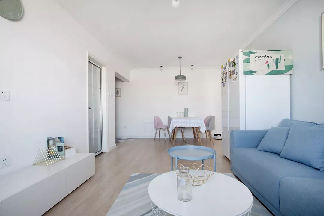 75㎡現代簡(jiǎn)約，化繁為簡(jiǎn)的空間，樸素自然還省錢(qián)